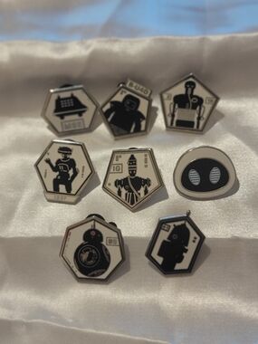 Star Wars Black & White Droid Enamel Brooch Pin Set
